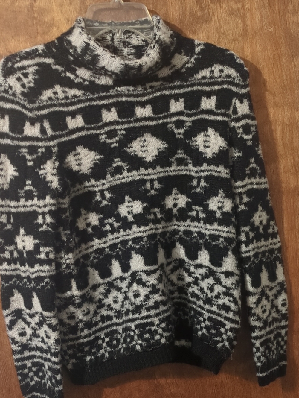 Black & White Sonoma Turtleneck Sweater - Women